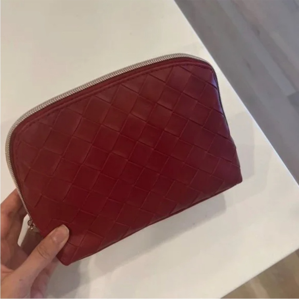 Neiman Marcus Red Loop Zipped Cosmetic / Makeup Bag [NEW]
